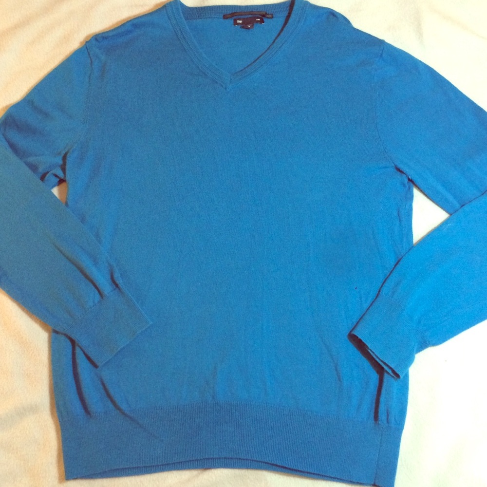 Gap V-neck sweater